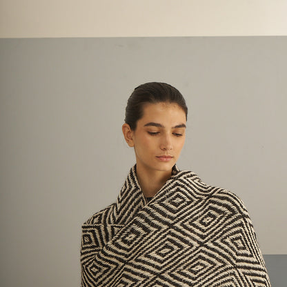 Couverture Different Black | 100% Bébé Lama